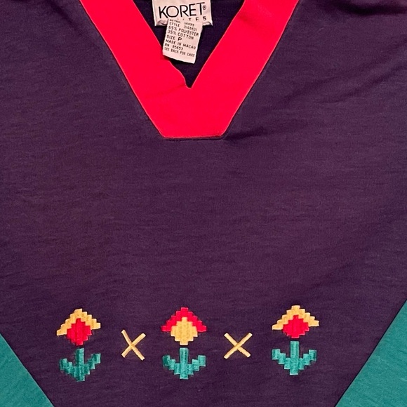 Vintage Embroidered Pixel Flowers Color Block Top - Picture 2 of 6